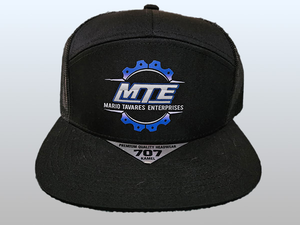 Hat with the MTE logo
